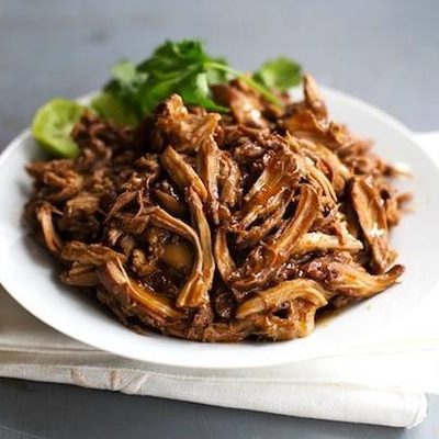Honey Glazed Crockpot Chicken Adobo - simple pantry ingredients, hardly any hands-on time, 200 calories. | https://corps-leger.today