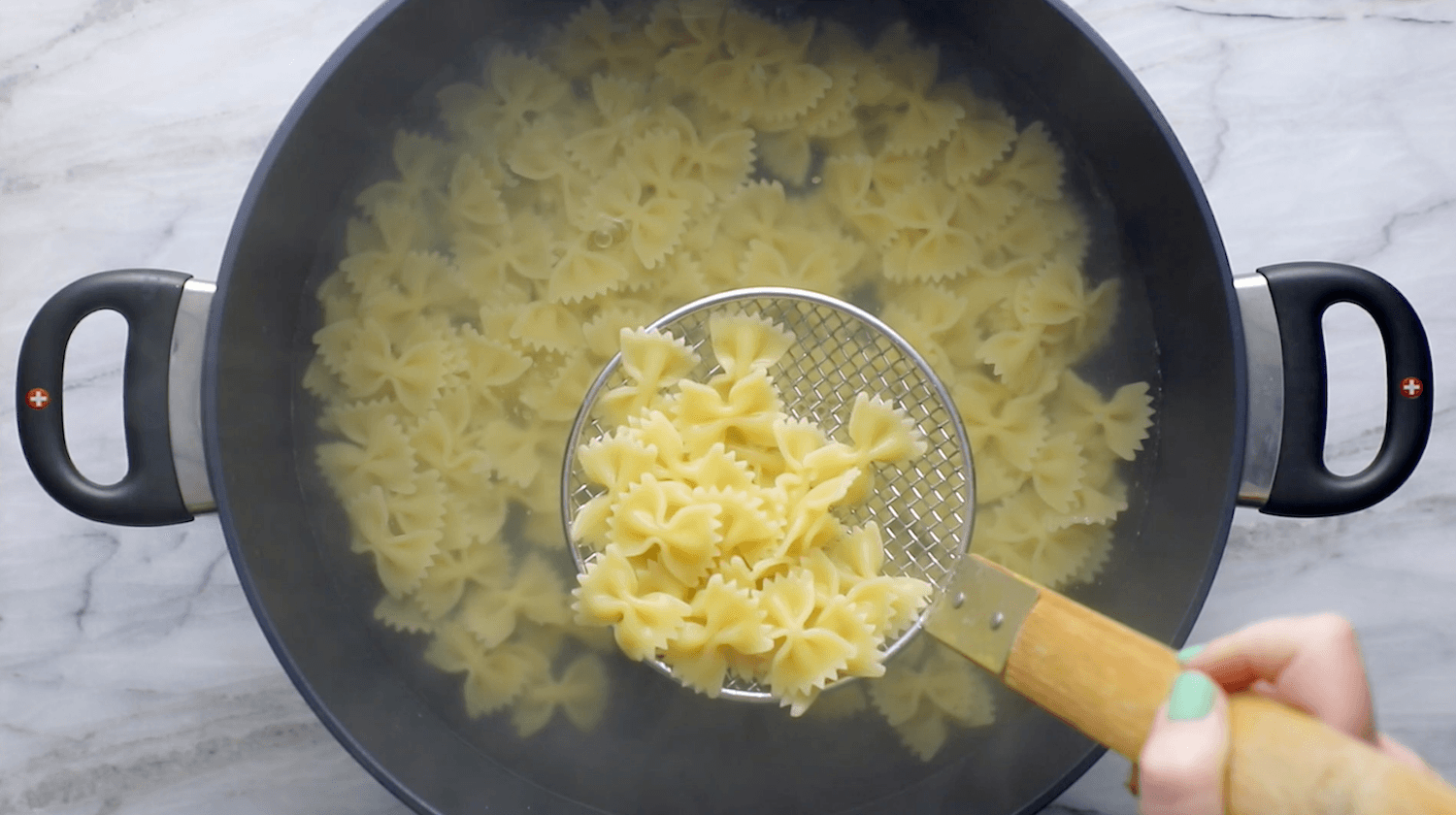 Boiled pasta.